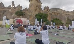 Kapadokya'da yoga etkinliği