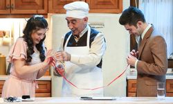 Şener Şen'in oynadığı 'Zengin Mutfağı' Yeniden Sahneleniyor!