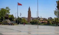 Antalya'da sıcak hava bunaltıyor