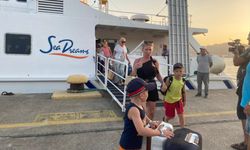Rodos'tan tahliye edilen 95 turist, Marmaris'e getirildi