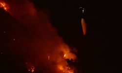 Yangına gece görüşlü helikopterlerle müdahale