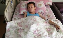 Annesiyle yürüyen 9 yaşındaki Alperen'in göğsüne yorgun mermi isabet etti