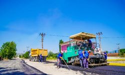 Erbaa’da belediye ekipleri asfalt çalışması başlattı