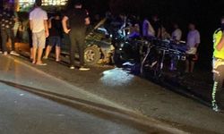 Erdek'te iki otomobil kafa kafaya çarpıştı: 1 ölü, 2 yaralı