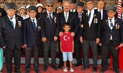 Menemen Belediyesi 20 Kıbrıs gazisini Kıbrıs'a götürdü