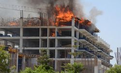 Serik'te otel inşaatında yangın