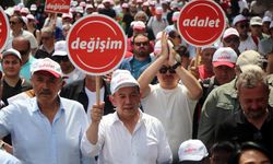 Tanju Özcan'ın 'Değişim ve Adalet' yürüyüşü başladı