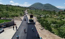 Kayseri Talas'ta asfalt çalışması sürüyor