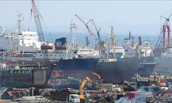 İzmir'e söküm için getirilen gemi için şirketten açıklama
