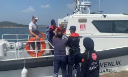 Gezi teknesinde rahatsızlanan çocuğa tıbbi tahliye