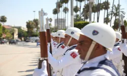 Kıbrıs Barış Harekatı'nın 49'uncu yılı Mersin'de törenle kutlandı