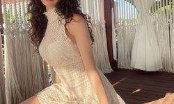 Su Burcu Yazgı Coşkun'dan beyaz elbiseli tatil pozları