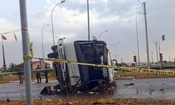 Afyonkarahisar'da kamyonet ile midibüs çarpıştı: 33 yaralı