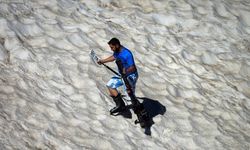 Ergan Dağı'nın zirvesinde ağustosta şort ve tişörtüyle kayak yaptı