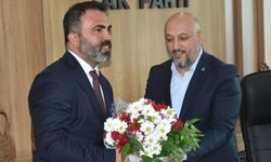 AK Parti Bitlis İl Başkanlığında devir teslim töreni yapıldı
