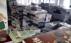 Avcılar'da ders kitapları okullara dağıtılıyor