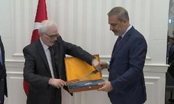 Bakan Fidan’a 120 yıllık Osmanlı kaması hediye edildi