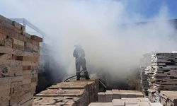 Bucak'ta kereste fabrikasında yangın