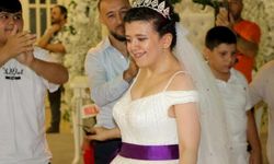 Epilepsi hastası kızına damatsız düğün yapıp, hayalini gerçekleştirdi