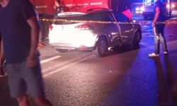 Manisa'da kamyona çarpan otomobildeki baba öldü, 2 çocuğu ve eşi yaralandı