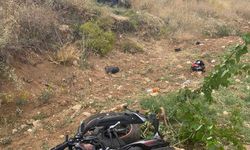 Şarampole devrilen motosikletin sürücüsü öldü