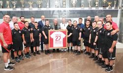 TFF Başkanı Büyükekşi, Down Sendromlu Futsal Milli Takımı ile buluştu