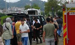 Turistleri taşıyan minibüs devrildi: 6 yaralı