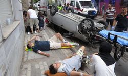 Üsküdar'da otomobil takla attı: 5 yaralı!