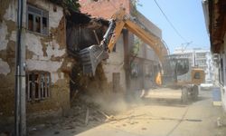 Bursa Osmangazi'de huzur veren yıkımlar sürüyor