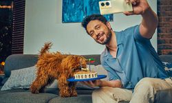 Murat Boz köpeğiyle reklam filminde oynadı