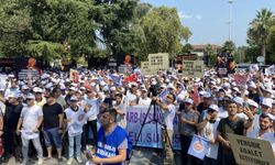 Gölcük’te Türk Harb-İş İşçileri Ek Zam İçin Anıtpark’ta Toplandı