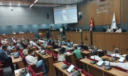 İzmir Büyükşehir Meclisi'nde 'çöp' tartışması!