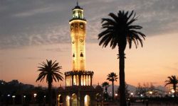 İzmir'in simgesi İzmir saat kulesi kaç yaşında?