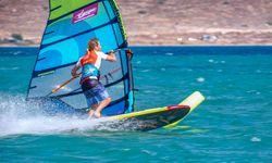 Türkiye Windsurf Şampiyonası Alaçatı’da başladı