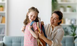 Okul çantası çocuğunuzun omurga sağlığını etkilemesin