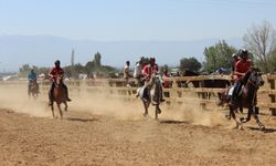 Ödemiş'te Geleneksel Rahvan At Yarışları yapıldı