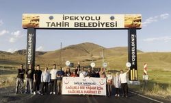 Ağrı'da, tarihi İpek Yolu'nda 16 kilometrelik sağlık yürüyüşü