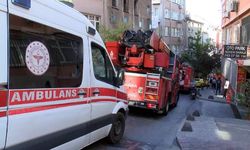 Beyoğlu'nda intihar merakı: Yol kapandı, mahalleli seyretti