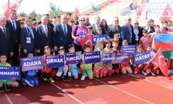 Depremzede çocukların katıldığı 'UYAFA Ağrı Dağı Cup Futbol Turnuvası' başladı