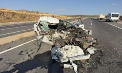 Elazığ’da otomobil kamyonete arkadan çarptı: 1 ölü, 1 yaralı
