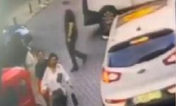 Gaziosmanpaşa'da caddede yürüyen kadının kaçırıldığı anlar kamerada 