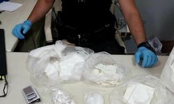 İzmir'de 1 kilo 470 gram kokain ele geçirildi, 2 gözaltı