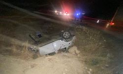 Karaman'da otomobil şarampole devrildi: 1'i ağır 3 yaralı