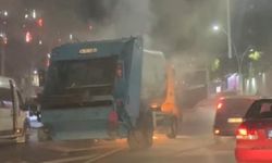Sultangazi'de çöp kamyonu alev alev yandı