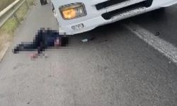 TIR, arıza nedeniyle emniyet şeridinde duran TIR'a çarptı; 2 şoför öldü