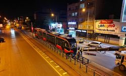 Kayseri Mevlana mah - Cumhuriyet meydanı ilk tramvayı raya indirildi