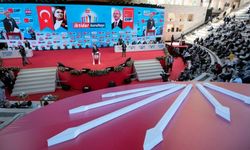 CHP'de Heyecan: Delegeler, Yeni Genel Başkanı Seçmek İçin Sandık Başına Gidecek!