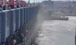 Galata Köprüsü’nde yangın paniği