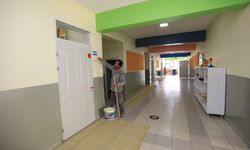 Güzelbahçe Belediyesi Okulları Pırıl Pırıl Yapıyor
