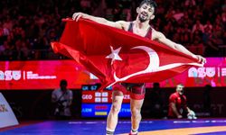 İzmir BŞB'li güreşçi Kerem Kamal, dünyayı fethedecek